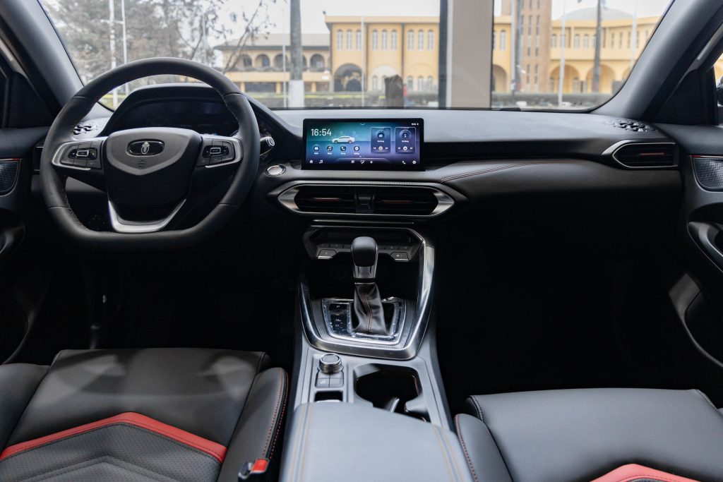 car-img